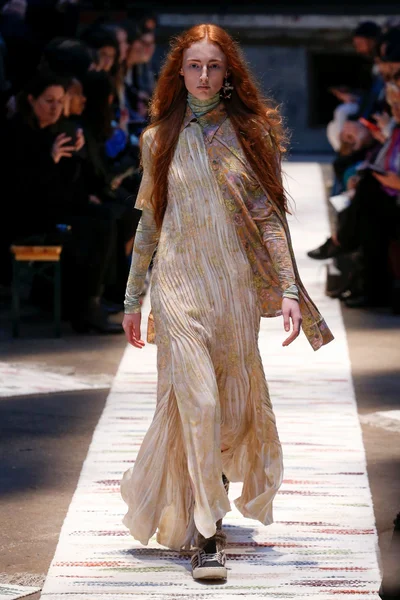 Look 2